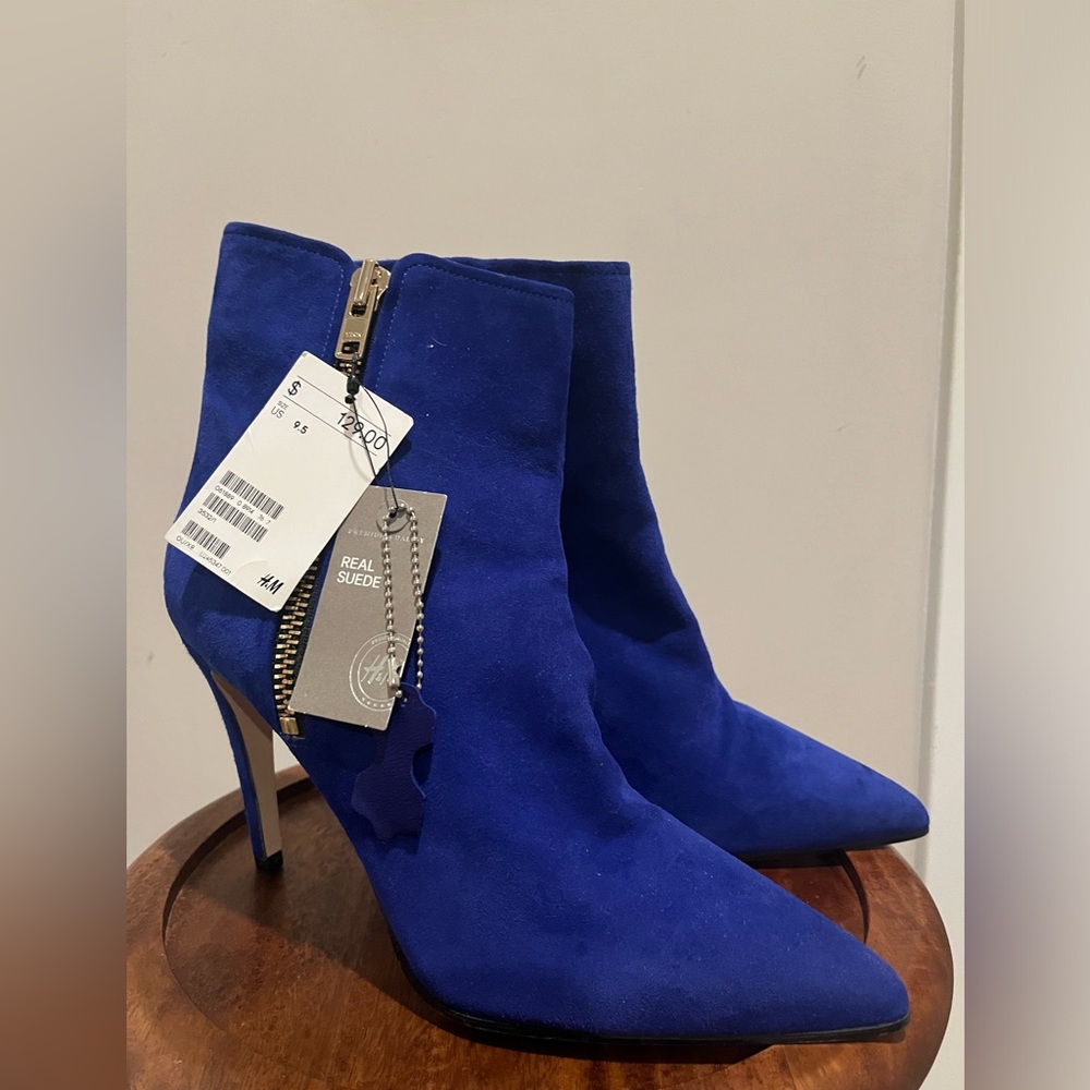 H&M Blue Suede Ankle Boots - Size 9.5 NWT